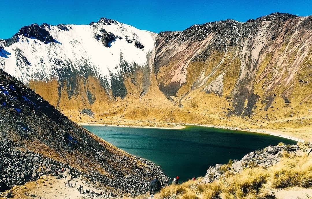 Hay filas kilométricas para conocer el Nevado de Toluca