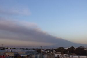 La contingencia ambiental incluye la implementación del Hoy no Circula