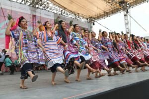 Guelaguetza, calenda y comida oaxaqueña en la ciudad de Puebla