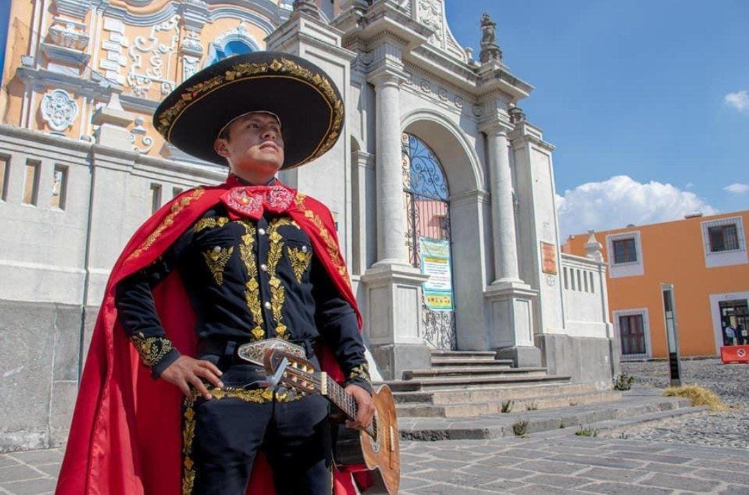 Charro Infante mariachi de Puebla viral