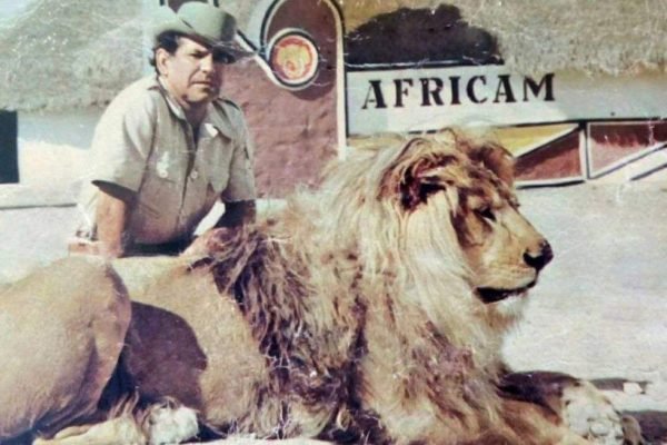 El capitán Carlos Camacho Espíritu fundador y dueño de Africam Safari