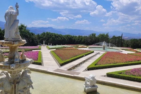 Los jardines florales más grandes del mundo evocan las villas del Renacimiento