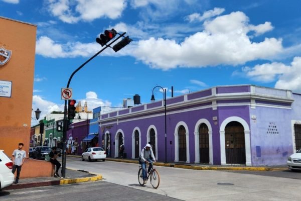 Semáforo en Cholula Pueblo Mágico